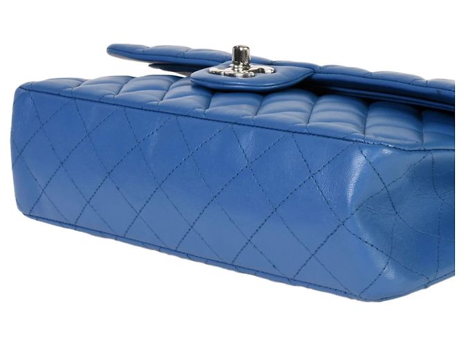 Borsa a tracolla Chanel Matelasse 25 W Flap Chain Blu - vista 4