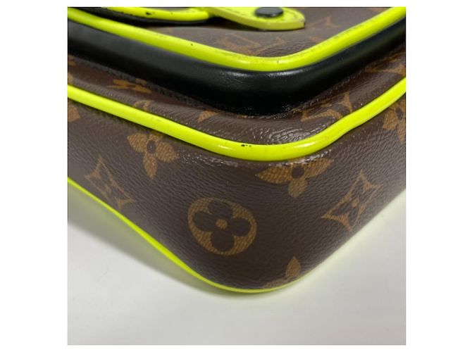 Louis Vuitton Monogram Macassar Christopher Pochette Portafoglio da Polso Marrone Giallo - vista 10