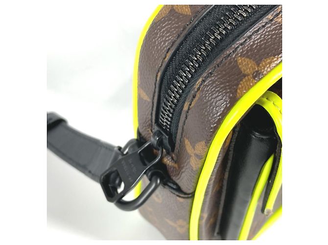Louis Vuitton Monogram Macassar Christopher Pochette Portafoglio da Polso Marrone Giallo - vista 12