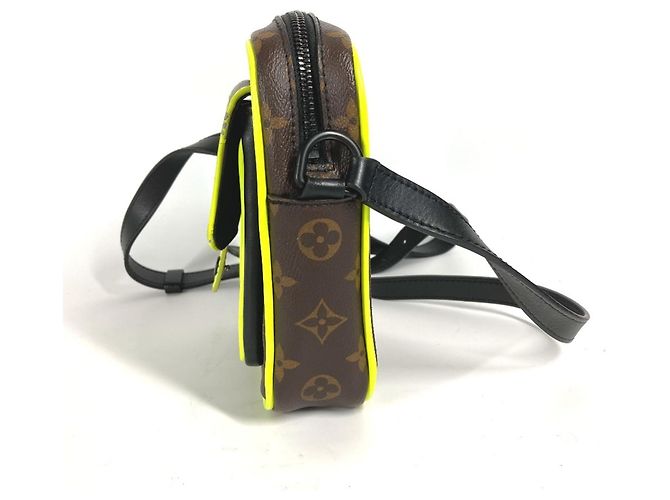 Louis Vuitton Monogram Macassar Christopher Pochette Portafoglio da Polso Marrone Giallo - vista 4