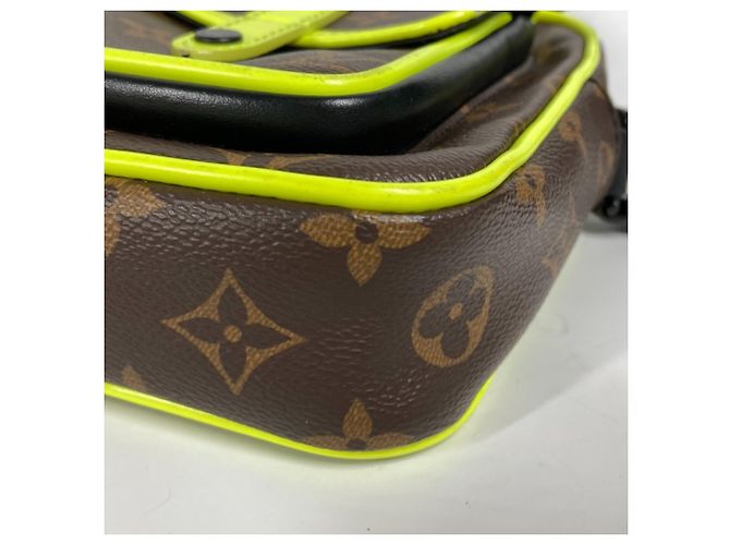 Louis Vuitton Monogram Macassar Christopher Pochette Portafoglio da Polso Marrone Giallo - vista 9