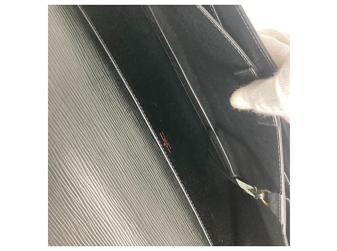 Borsa Louis Vuitton Epi Serviette Ambassador Nero - vista 14