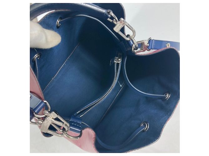 Néonoé Borsa Louis Vuitton M55303 Epi NeoNoe Blu Bordò - vista 12