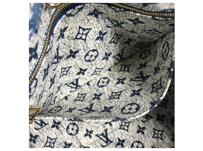 Bolsa Louis Vuitton Monogram Denim Jacquard On the Go MM Branco Azul - vista 11