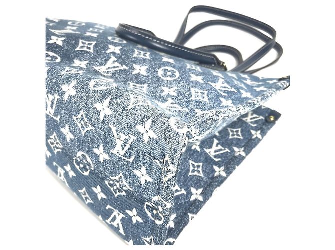 Bolsa Louis Vuitton Monogram Denim Jacquard On the Go MM Branco Azul - vista 5