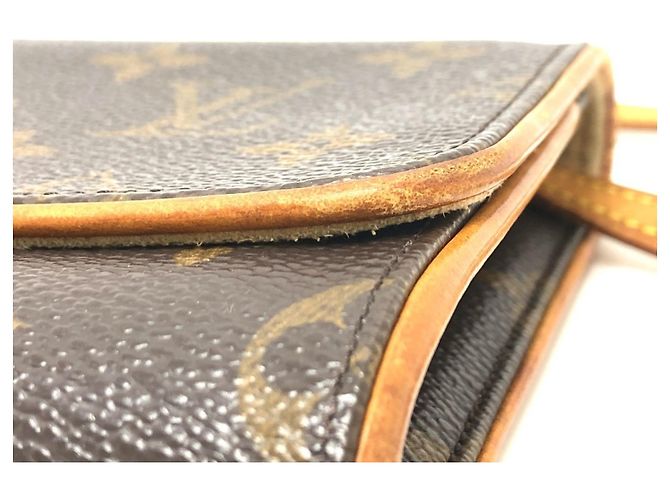 Borsa Pochette Twin GM Monogramma Louis Vuitton Marrone - vista 6