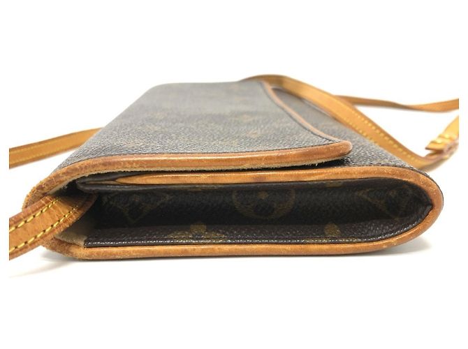 Borsa Pochette Twin GM Monogramma Louis Vuitton Marrone - vista 9