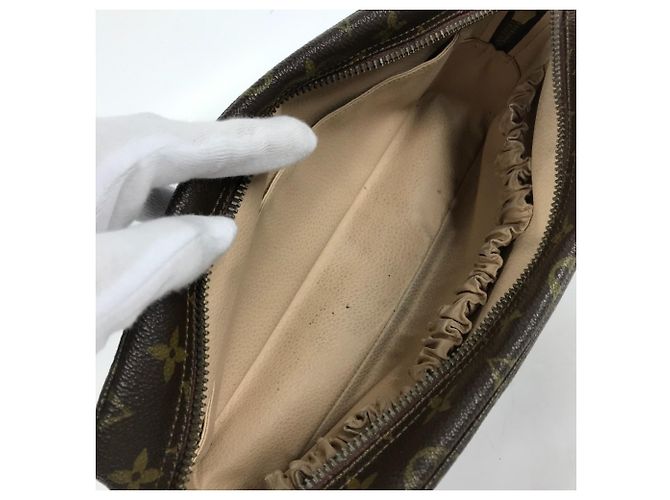 Louis Vuitton Monogram True Toilet 28 Multi Pouch Marrone Monogramma - vista 12