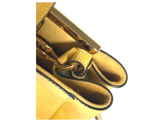 Bolso de hombro de cuero amarillo Fendi - vista 11