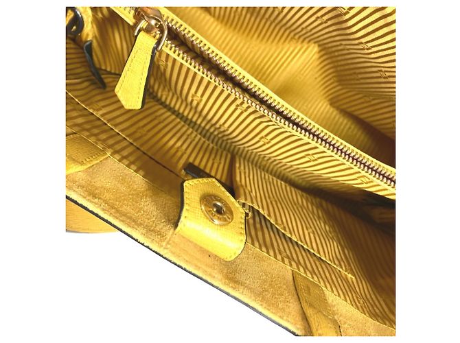 Bolso de hombro de cuero amarillo Fendi - vista 15