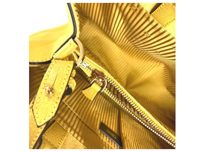 Bolso de hombro de cuero amarillo Fendi - vista 16