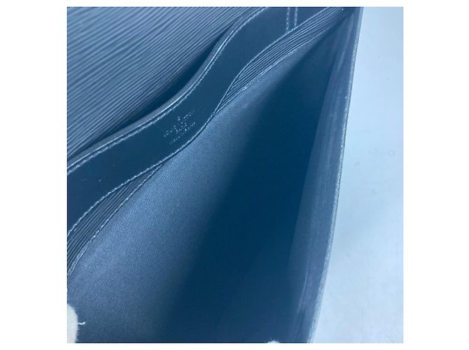 Borsa Louis Vuitton Epi Bassano GM Nero - vista 11