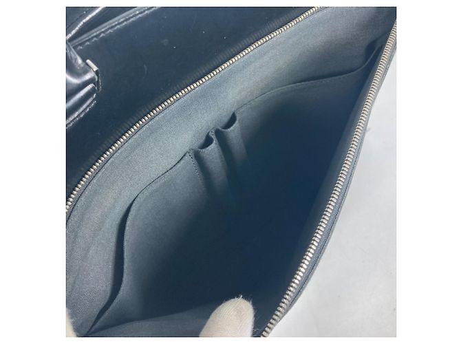 Borsa Louis Vuitton Epi Bassano GM Nero - vista 12