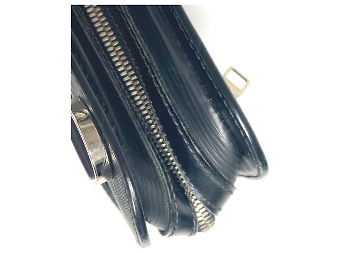 Borsa Louis Vuitton Epi Bassano GM Nero - vista 7