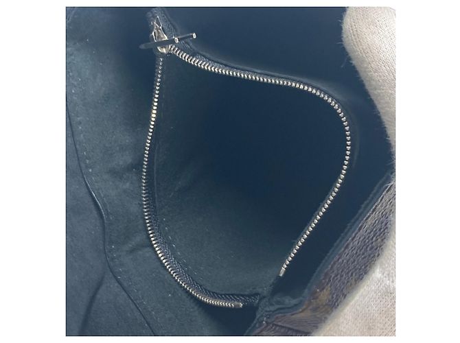 Louis Vuitton Epi Monogram Yamakansai Pochette Marrone Nero - vista 12
