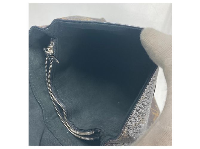 Louis Vuitton Epi Monogram Yamakansai Pochette Marrone Nero - vista 13