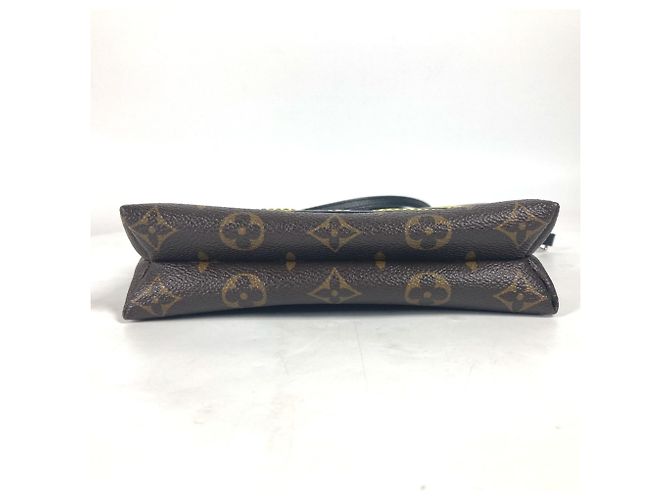 Louis Vuitton Epi Monogram Yamakansai Pochette Marrone Nero - vista 3