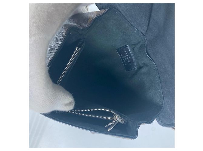 Louis Vuitton Epi Monogram Yamakansai Pochette Marrone Nero - vista 9