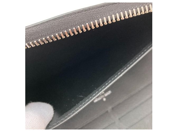 Louis Vuitton Taiga Zippy Organizer NM Long Wallet Nero - vista 8