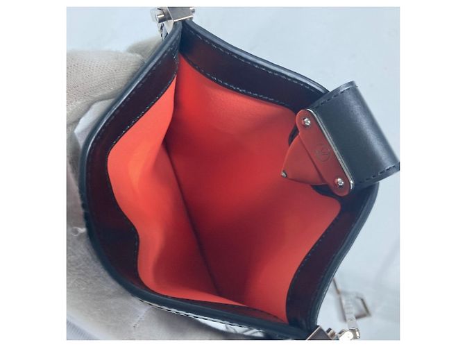 Borsa a tracolla con catena Louis Vuitton Epi Stretch Mojito Nero - vista 11