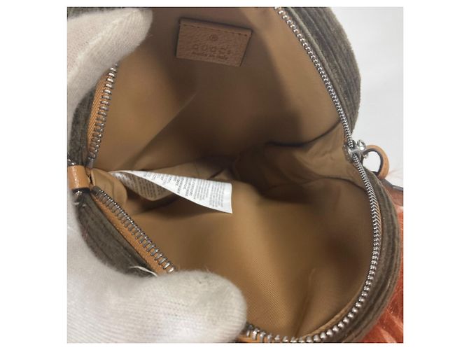 Borsa Clutch Gucci 704806 GG Lion Round Strap Pouch Marrone - vista 12