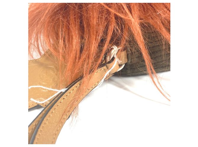 Borsa Clutch Gucci 704806 GG Lion Round Strap Pouch Marrone - vista 7