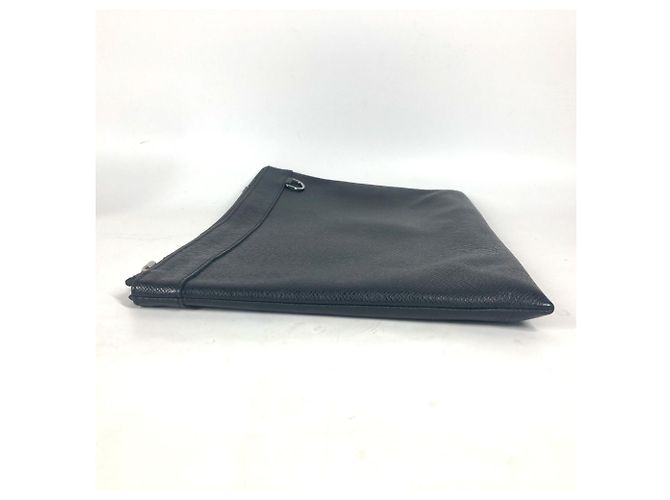 Clutch in pelle Taiga Louis Vuitton Nero Grigio - vista 2