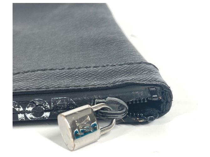 Clutch in pelle Taiga Louis Vuitton Nero Grigio - vista 5