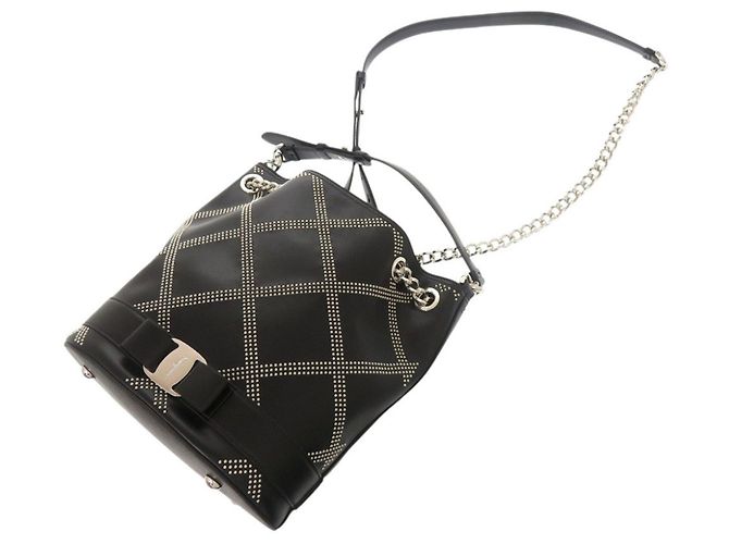 Borsa a secchiello Salvatore Ferragamo Vara Ribbon Studded Nero - vista 6