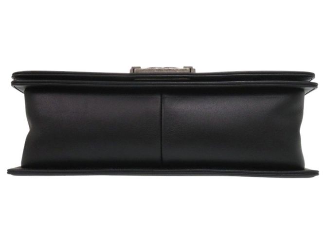 Borsa a tracolla Chanel Boy 25 in agnello Nero - vista 4