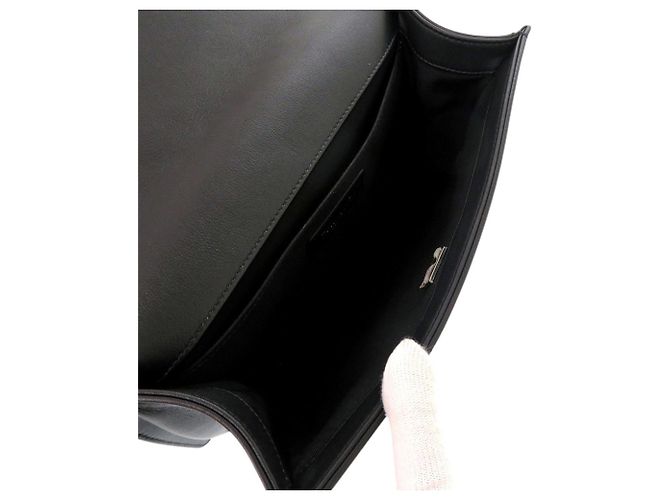 Borsa a tracolla Chanel Boy 25 in agnello Nero - vista 8