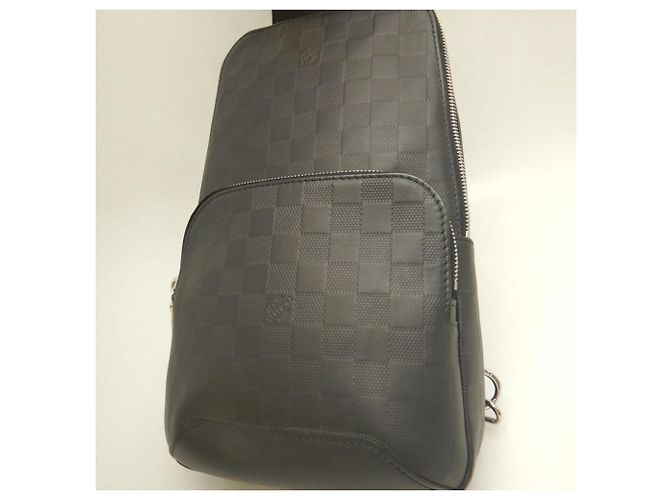 Borsa a tracolla Louis Vuitton Damier Infini Avenue Nero - vista 12