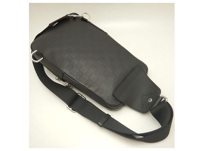Borsa a tracolla Louis Vuitton Damier Infini Avenue Nero - vista 3