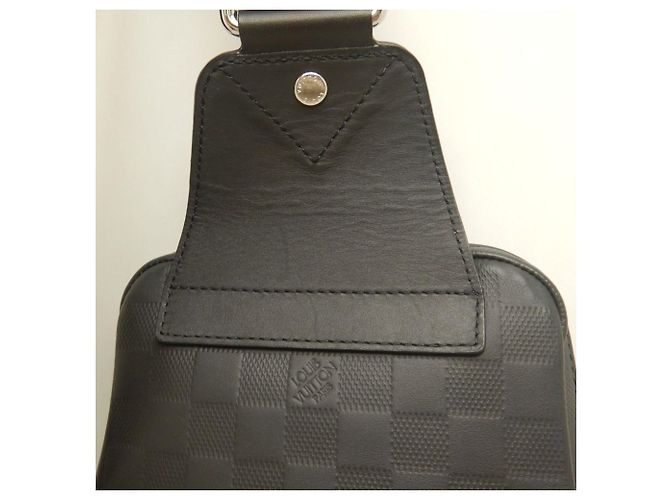 Borsa a tracolla Louis Vuitton Damier Infini Avenue Nero - vista 8