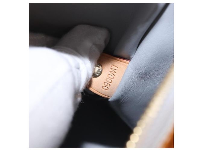 Louis Vuitton Houston Monogram Vernis Giallo - vista 7