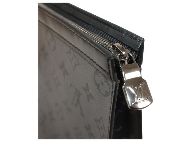 Louis Vuitton Monogram Eclipse Pochette Voyage Marrone Nero - vista 13