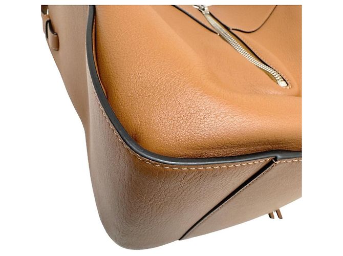 Borsa a tracolla Loewe Hammock Small in pelle di vitello marrone - vista 10
