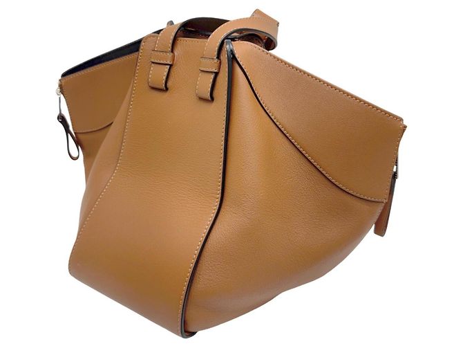 Borsa a tracolla Loewe Hammock Small in pelle di vitello marrone - vista 4