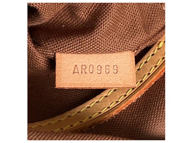 Borsa Louis Vuitton Alma LV M51130 Marrone - vista 13