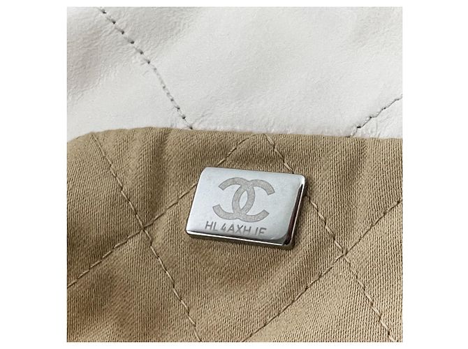 Borsa a tracolla Chanel 22 Chain Coco Mark in pelle Bianco - vista 13