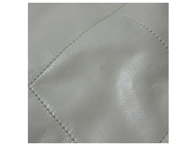 Borsa a tracolla Chanel 22 Chain Coco Mark in pelle Bianco - vista 16
