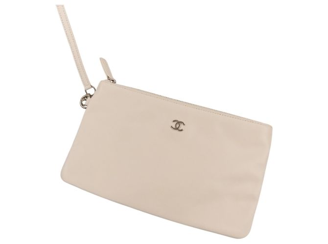 Borsa a tracolla Chanel 22 Chain Coco Mark in pelle Bianco - vista 9
