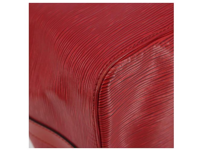 Borsa a Spalla LOUIS VUITTON Epi Petit Noe Rosso M44107 LV Auth 188077V - vista 15