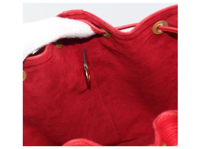 Borsa a Spalla LOUIS VUITTON Epi Petit Noe Rosso M44107 LV Auth 188077V - vista 20