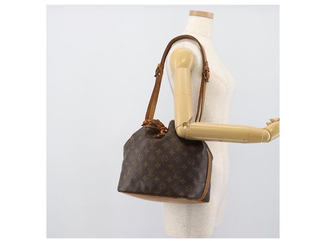 LOUIS VUITTON Monogram Petit Noe Shoulder Bag M42226 LV Auth 191632 Monogramma - vista 19