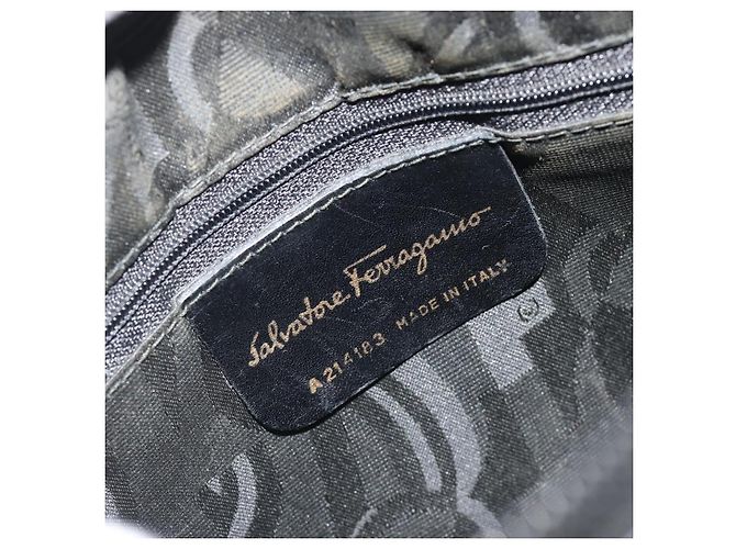 Borsa a tracolla Salvatore Ferragamo Vala in pelle nera e oro Auth gh2213 Nero D'oro - vista 12