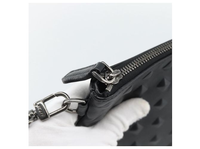 Clutch MCM Vicetos Logogram in pelle e PVC nero con dettagli argento Auth mr2715 - vista 14
