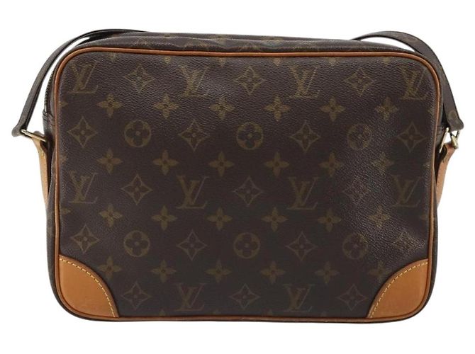 LOUIS VUITTON Bolsa de Ombro Monogram Nile M45244 LV Auth 191047A Monograma - vista 2