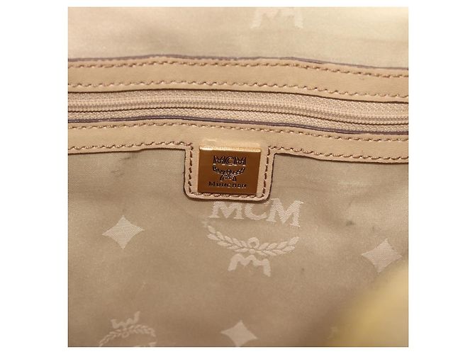 Zaino MCM Vicetos Logogram PVC Leather Beige Gold Auth 190802 D'oro - vista 19