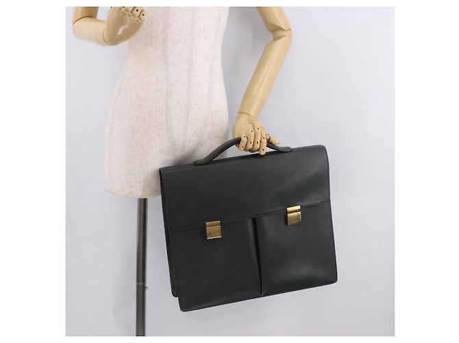 LOUIS VUITTON Taiga Serviette Kazan Business Bag Epicea M30804 LV Auth bs36014 - vista 24